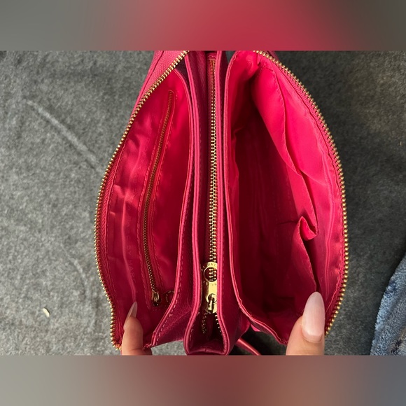 Marc Jacob’s Shoulder & Crossbody Bag - Picture 5 of 7